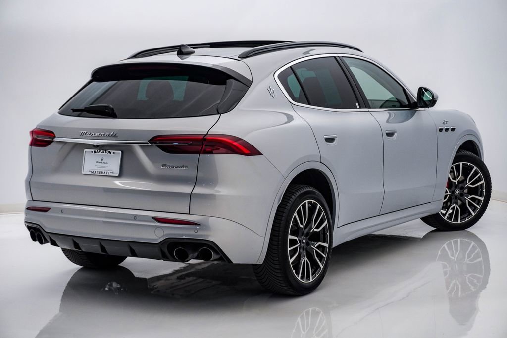 Used 2023 Maserati Grecale GT image 11
