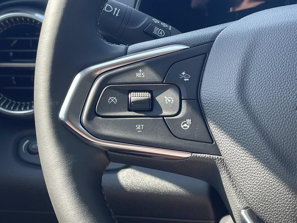 New 2026 Chevrolet Trax ACTIV w/ Sunroof Package FWD image 25