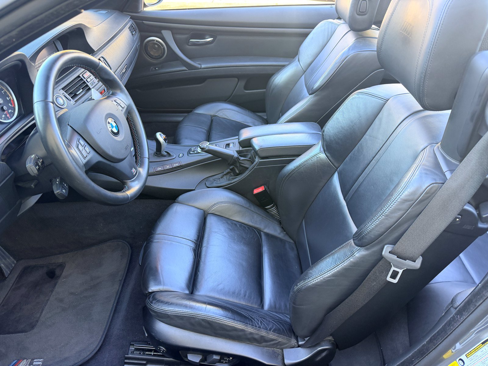 Used 2011 BMW M3 Convertible RWD image 26