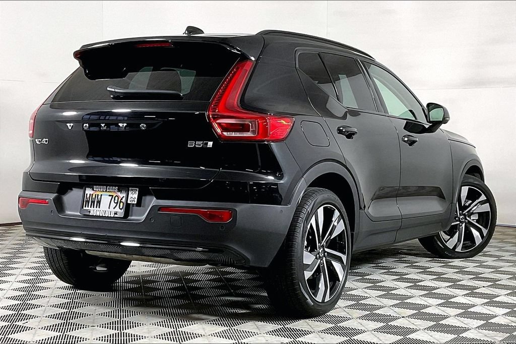 Used 2023 Volvo XC40 B5 Ultimate w/ Protection Package Premier AWD/4WD image 10