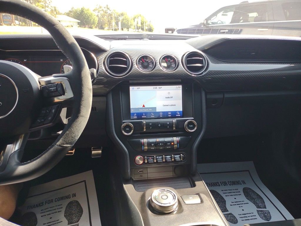 Used 2020 Ford Mustang Shelby GT500 w/ Carbon Fiber Track Pack image 17
