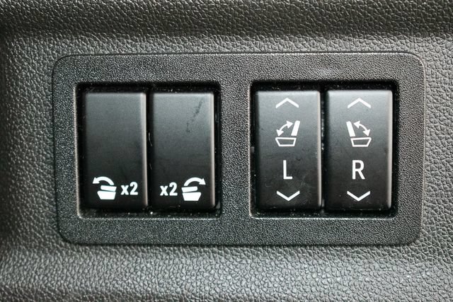 Used 2021 GMC Yukon XL SLT w/ SLT Luxury Plus Package RWD image 16
