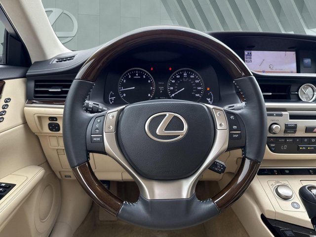 Used 2014 Lexus ES 350 w/ Luxury Package FWD image 14