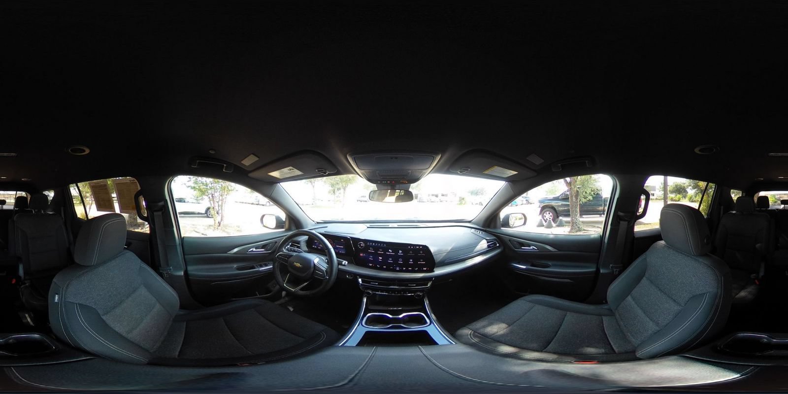 Used 2025 Chevrolet Traverse LT AWD/4WD image 45