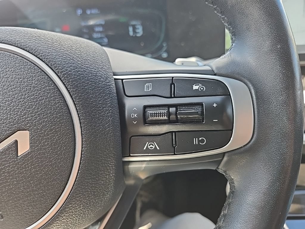 Certified 2023 Kia Sportage EX w/ EX Premium Package AWD/4WD image 18