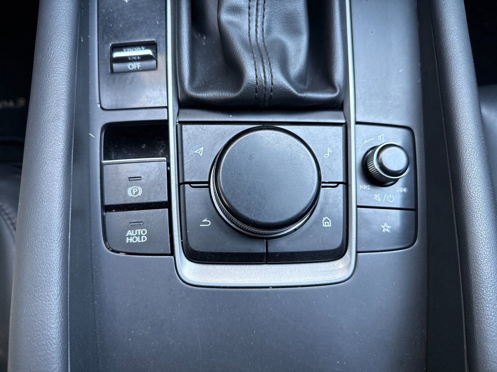 Used 2021 MAZDA MAZDA3 s image 31