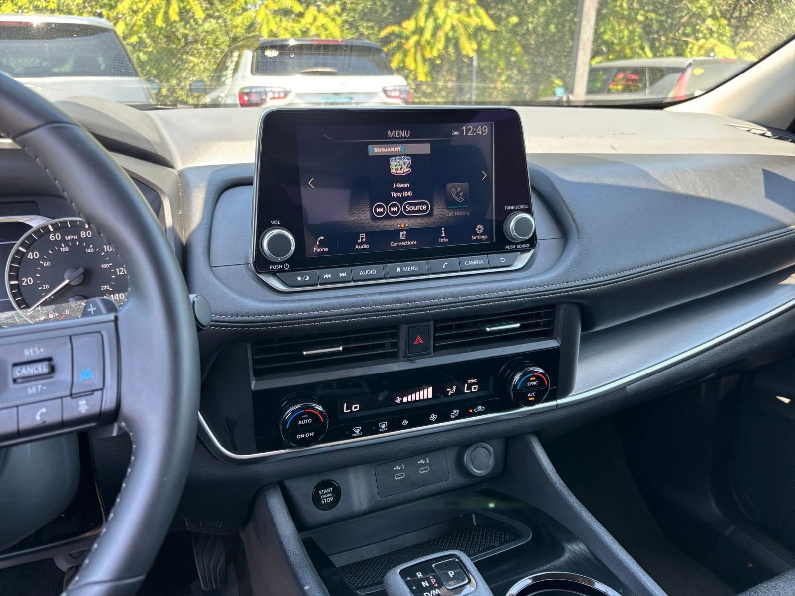 Used 2025 Nissan Rogue SV FWD image 17