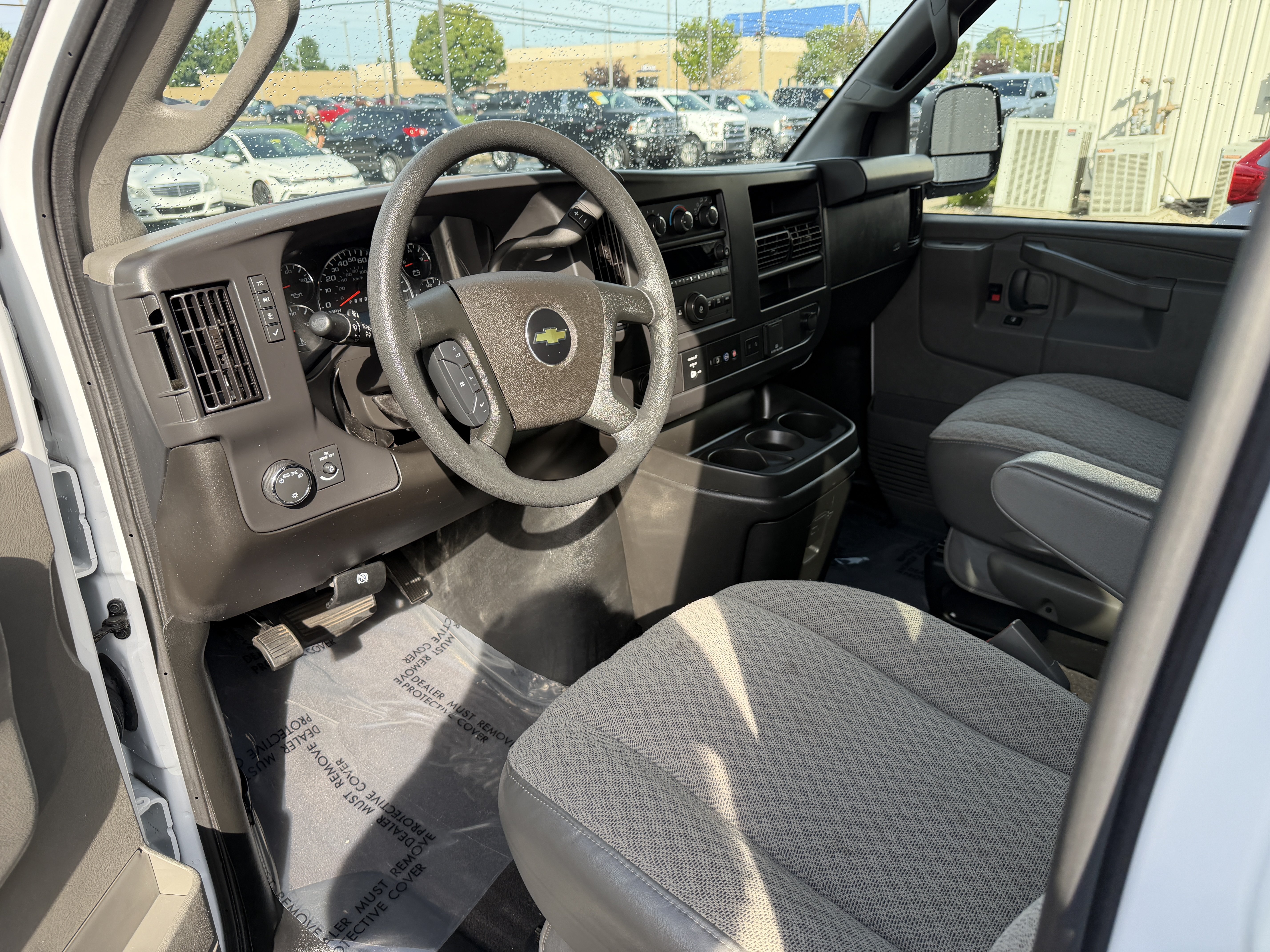 Used 2025 Chevrolet Express 3500 LT w/ LT Preferred Equipment Group RWD image 11