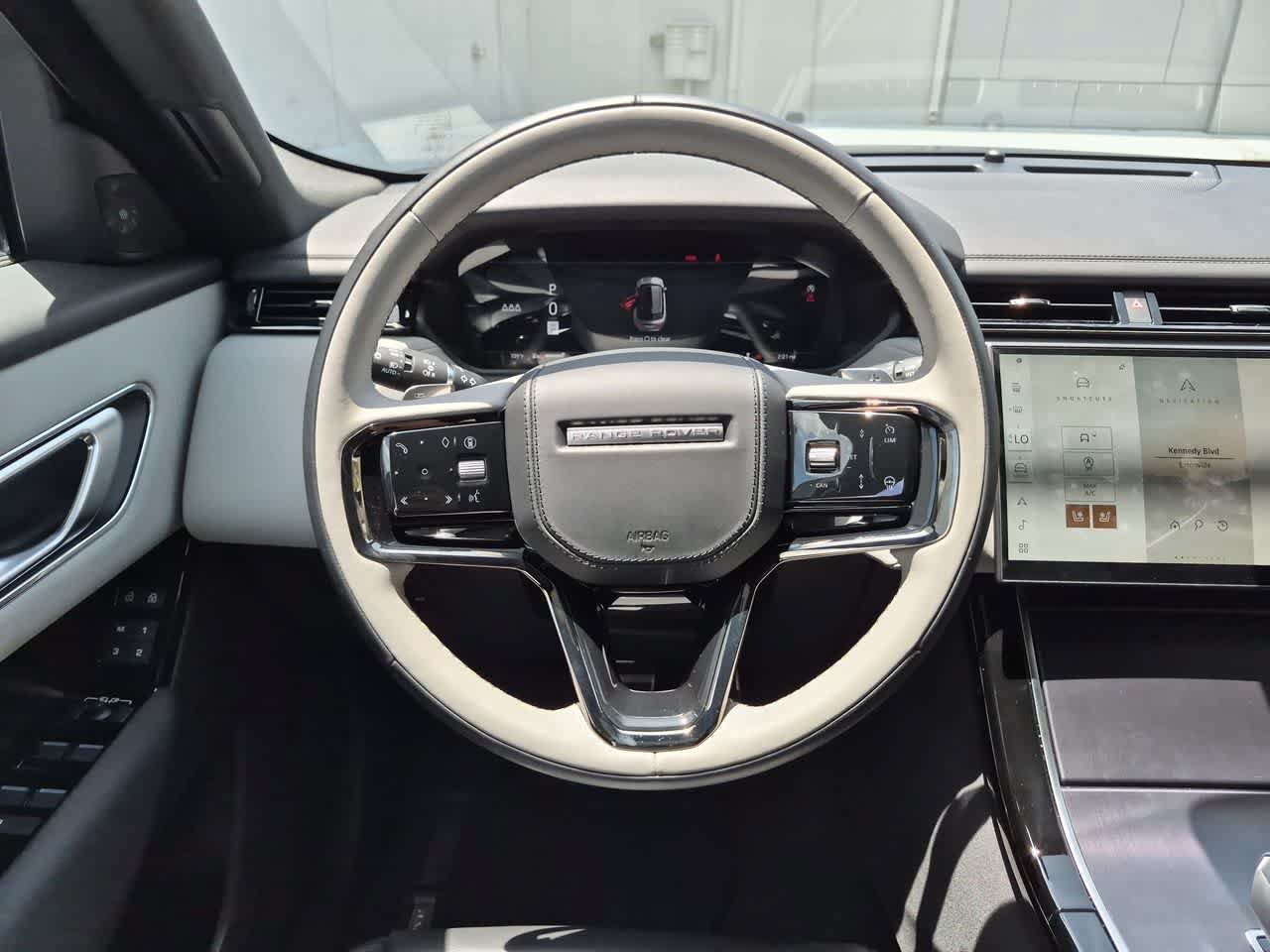 Certified 2026 Land Rover Range Rover Velar Dynamic SE AWD/4WD image 24