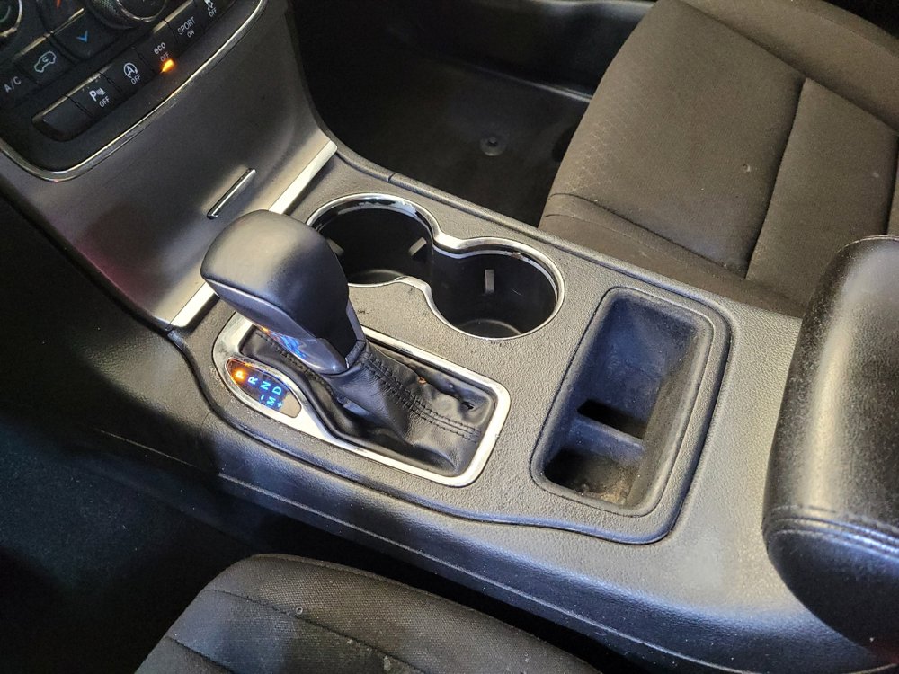 Used 2021 Jeep Grand Cherokee Laredo image 26