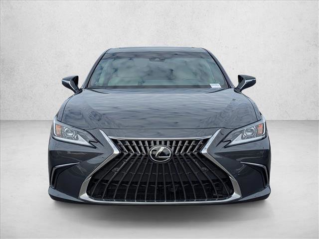 Used 2025 Lexus ES 300h w/ Premium Package image 2