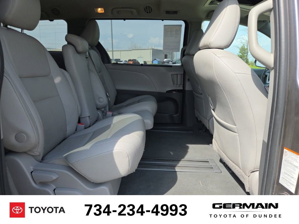 Used 2020 Toyota Sienna XLE FWD image 16