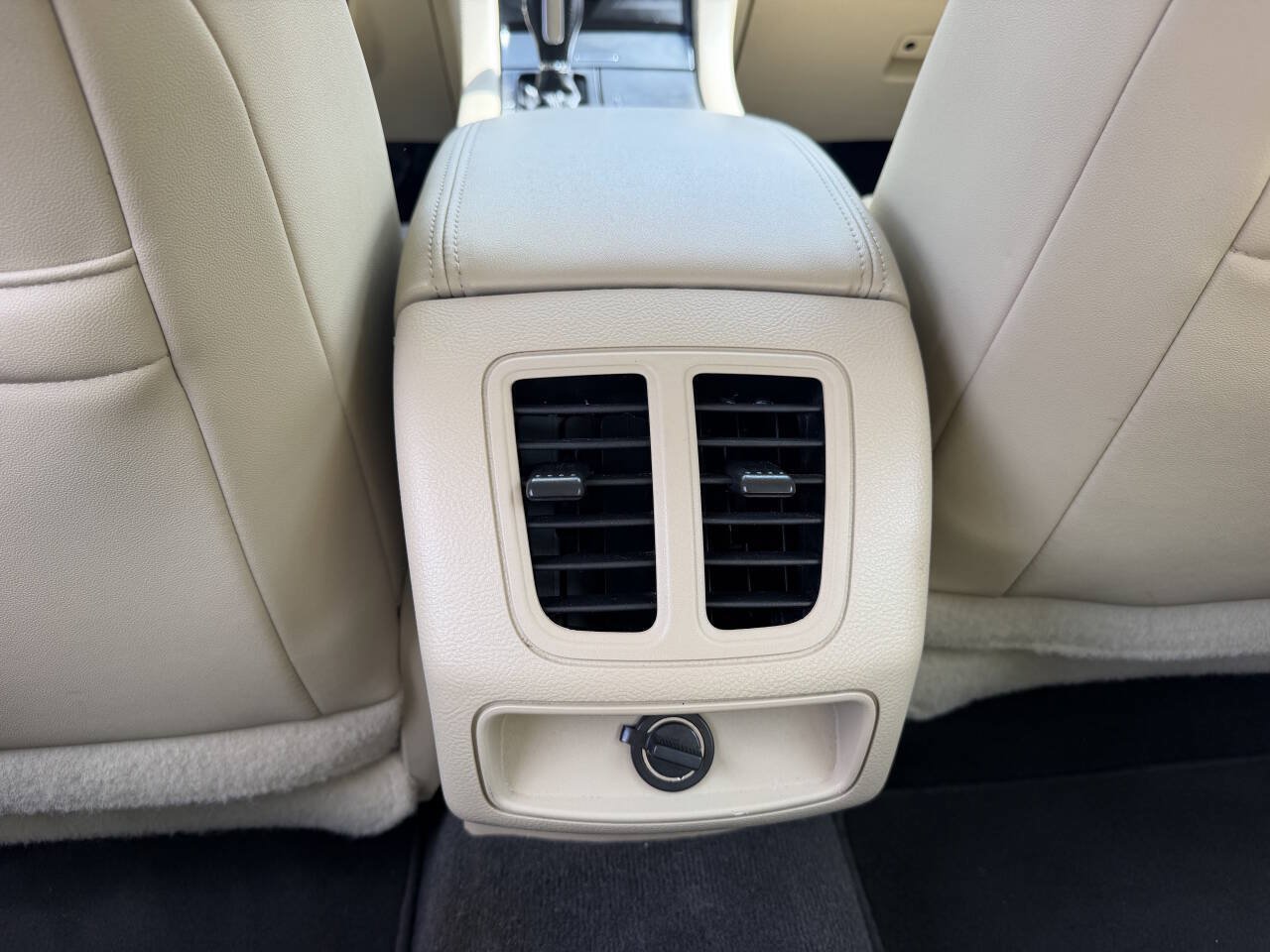 Used 2017 Ford Taurus SEL w/ Equipment Group 201A FWD image 33