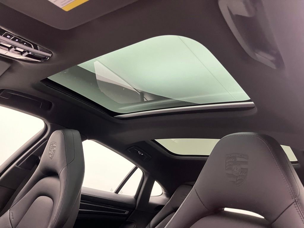 Used 2023 Porsche Panamera image 29