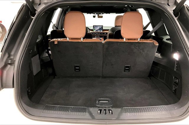 Used 2023 Lincoln Aviator Reserve w/ Elements Package Plus image 37