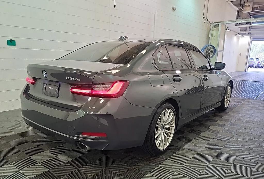 Used 2023 BMW 330e xDrive w/ Premium Package AWD/4WD image 2