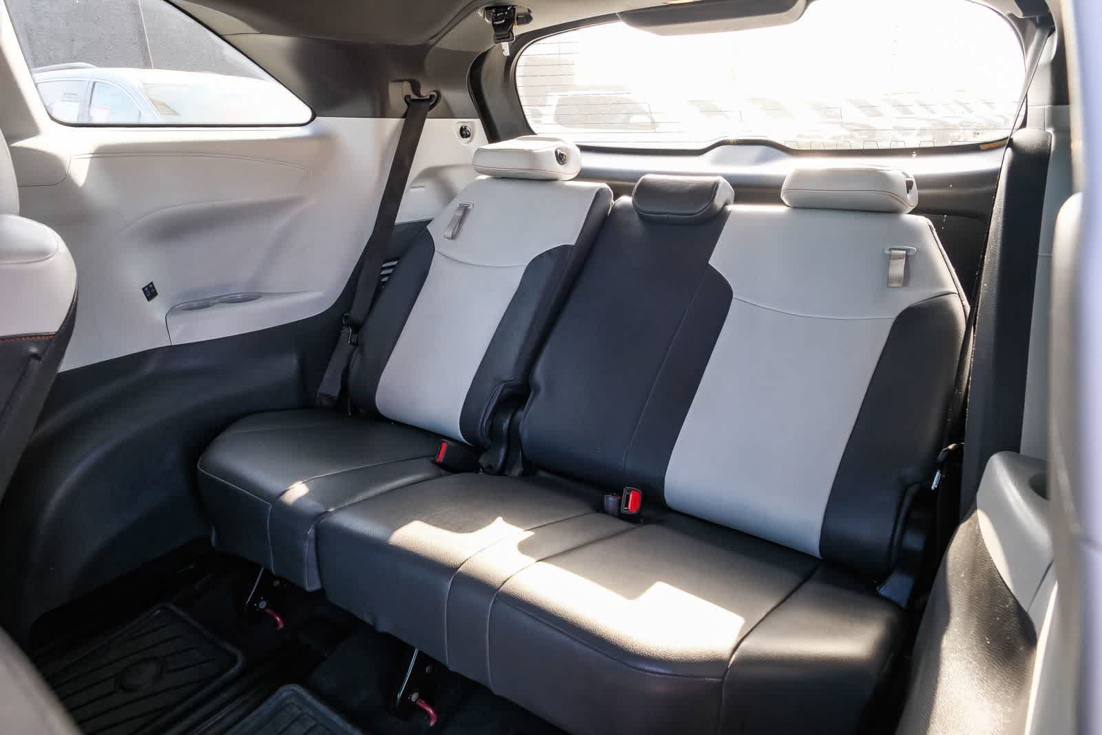 Certified 2021 Toyota Sienna XSE AWD/4WD image 19