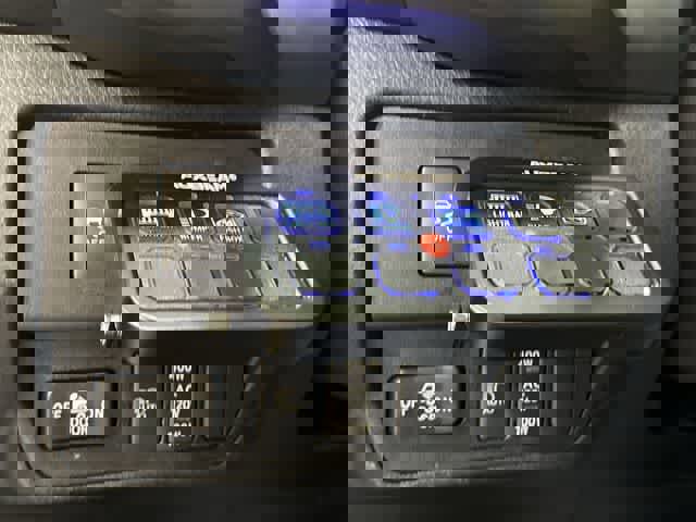 Used 2023 Toyota Tacoma TRD Off-Road image 18