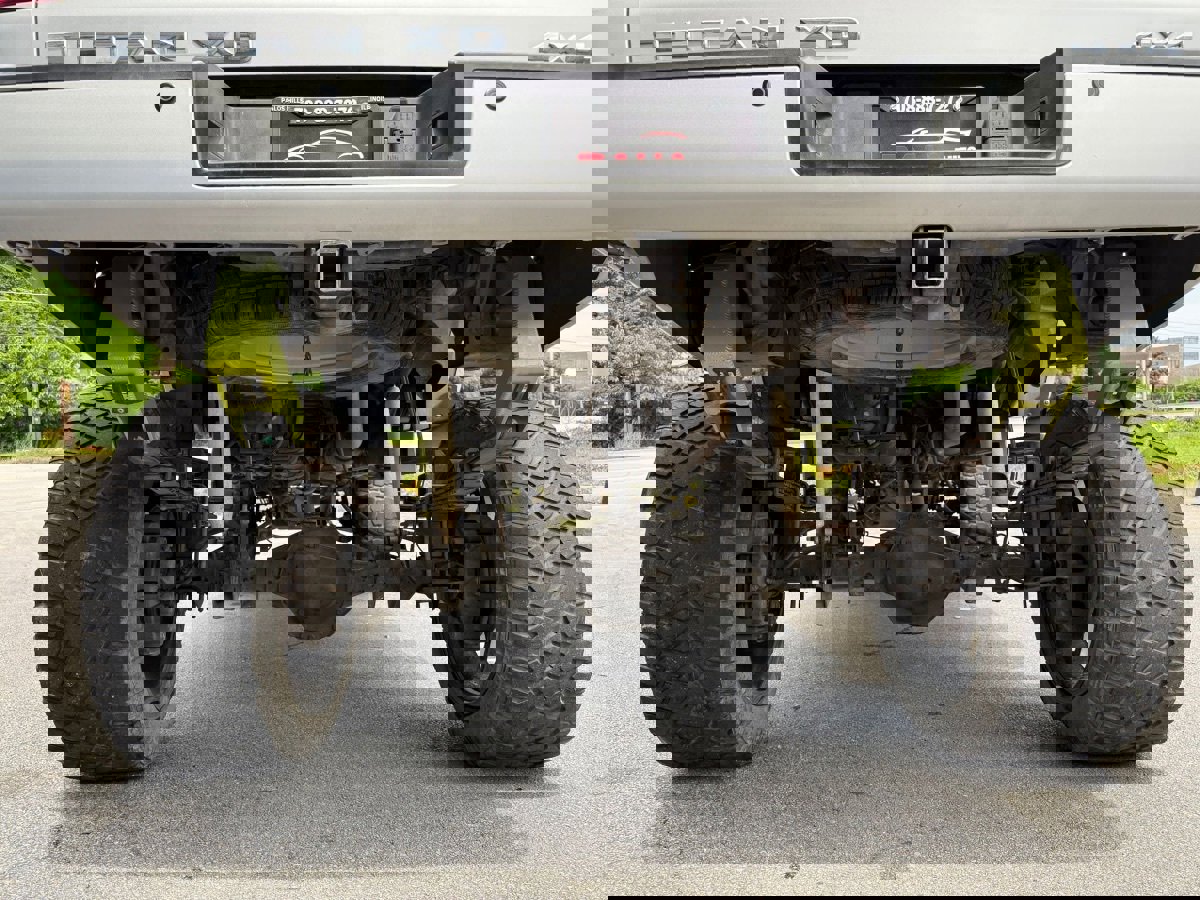 Used 2017 Nissan Titan SL image 7