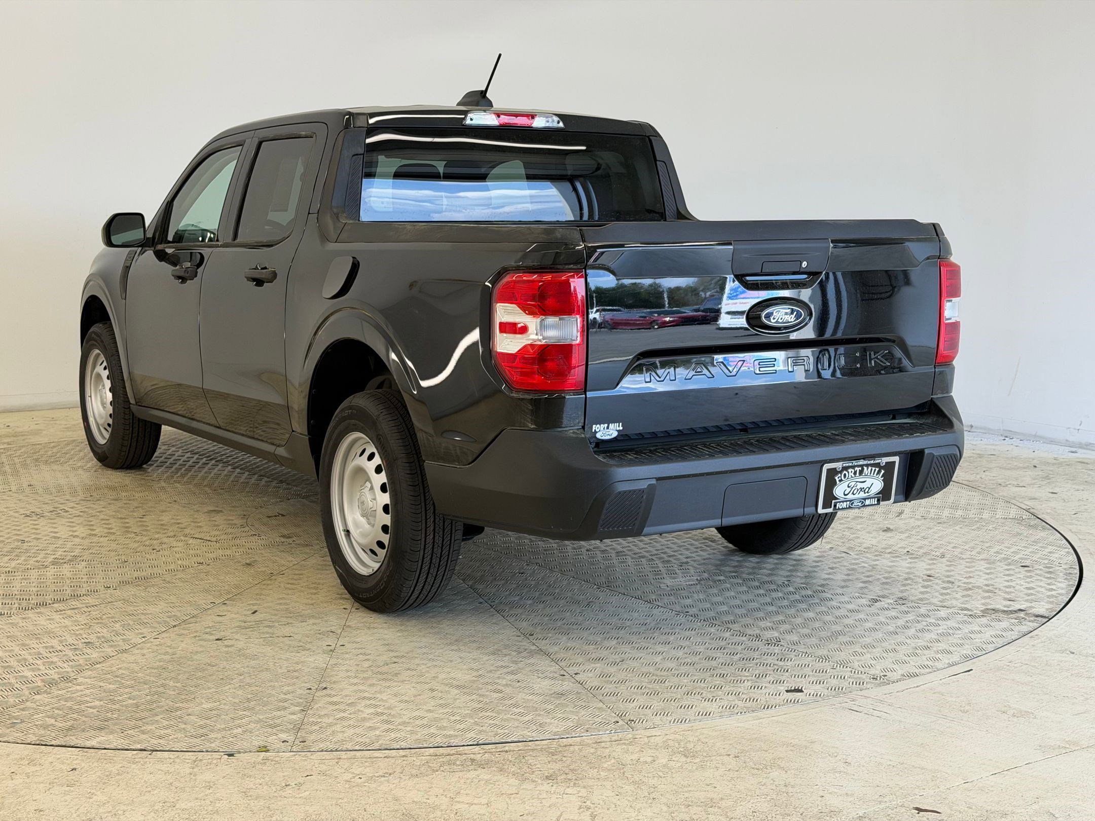 New 2026 Ford Maverick XL image 3