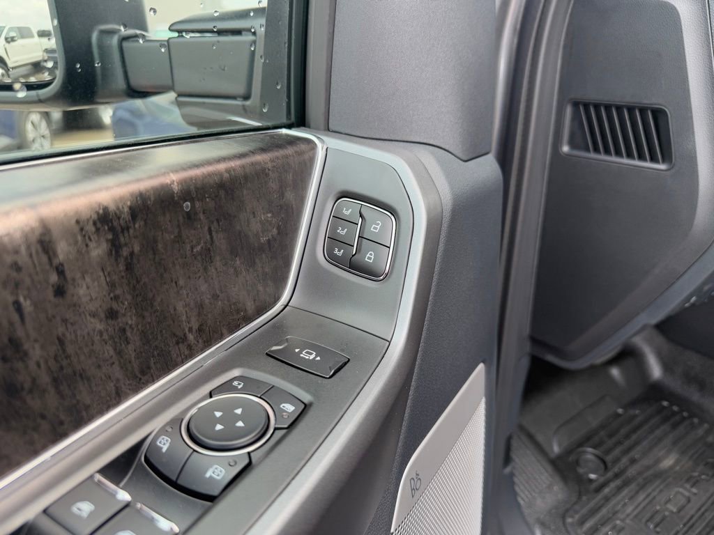 New 2026 Ford F250 Lariat image 10