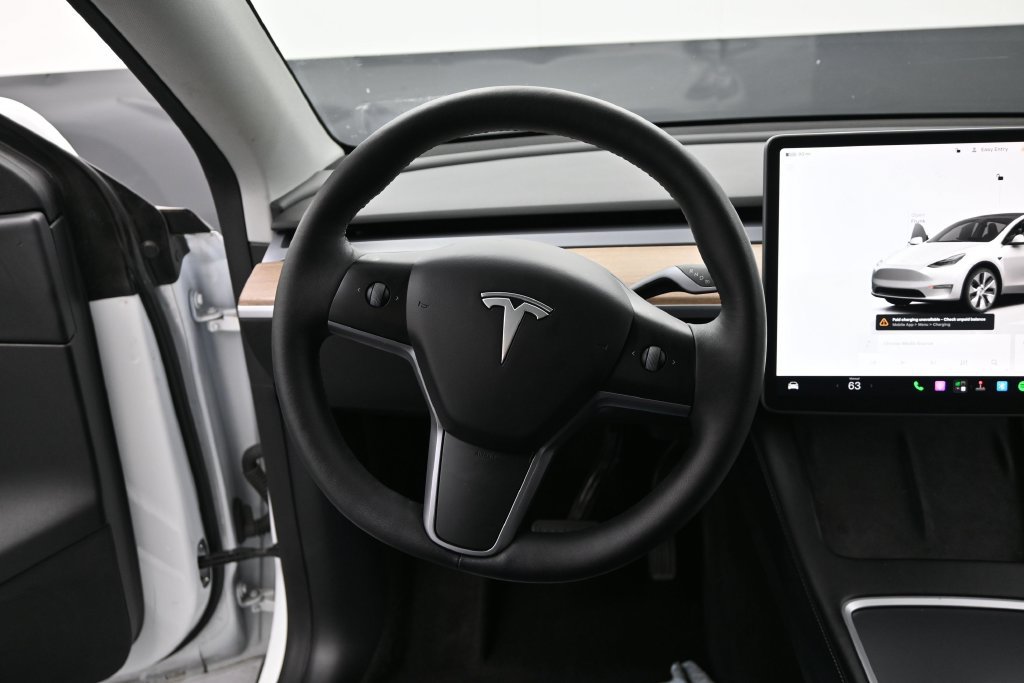 Used 2022 Tesla Model Y Long Range AWD/4WD image 13