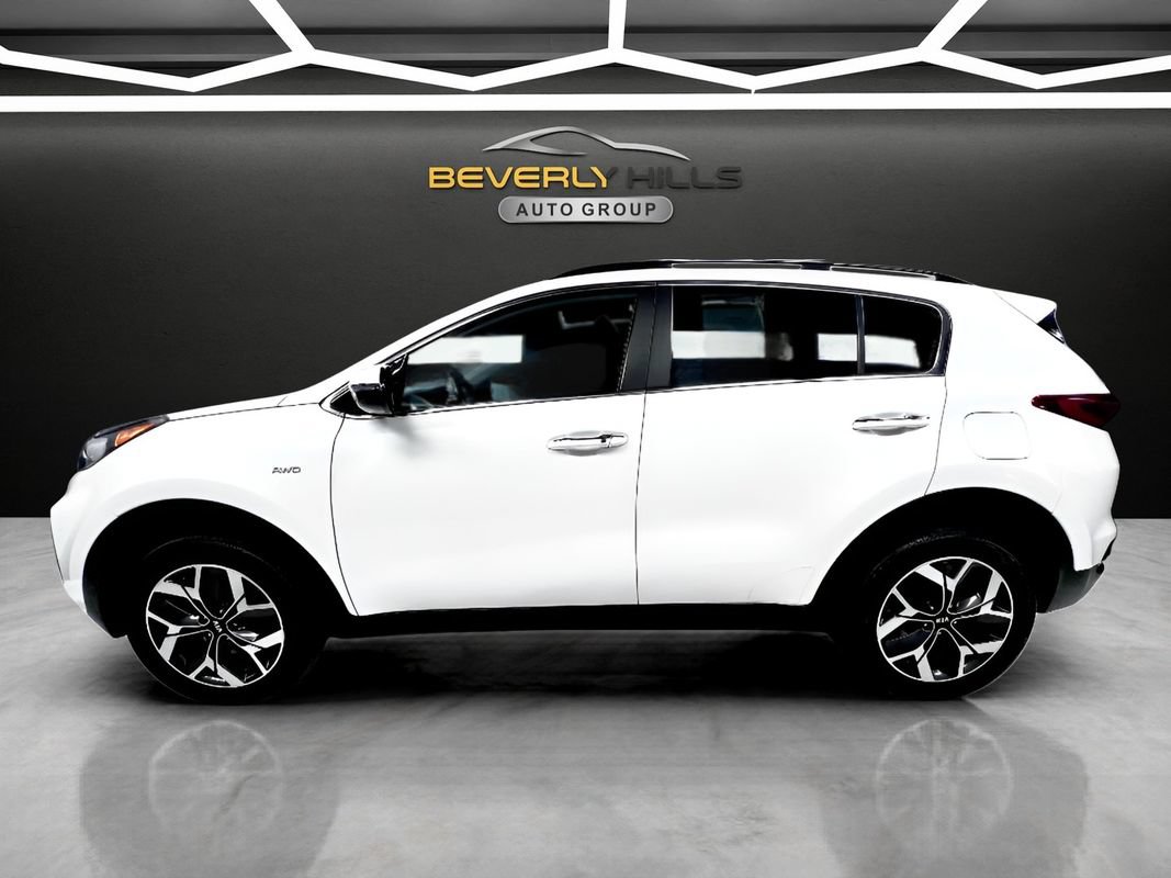Used 2022 Kia Sportage EX AWD/4WD image 2