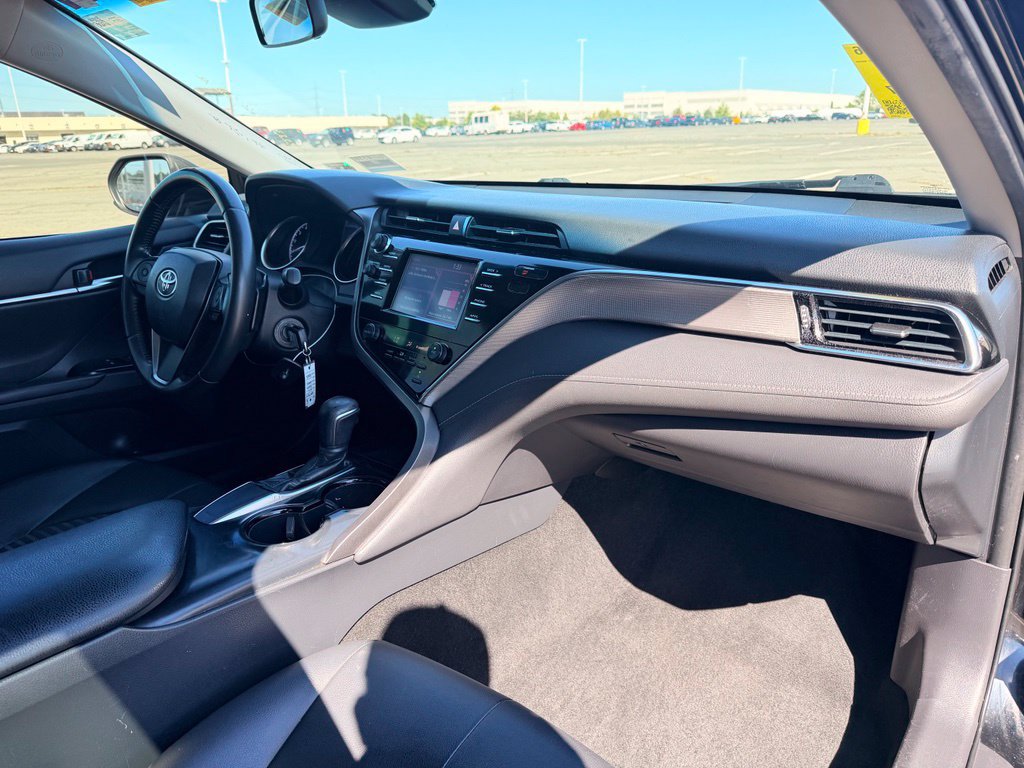 Used 2018 Toyota Camry SE FWD image 10