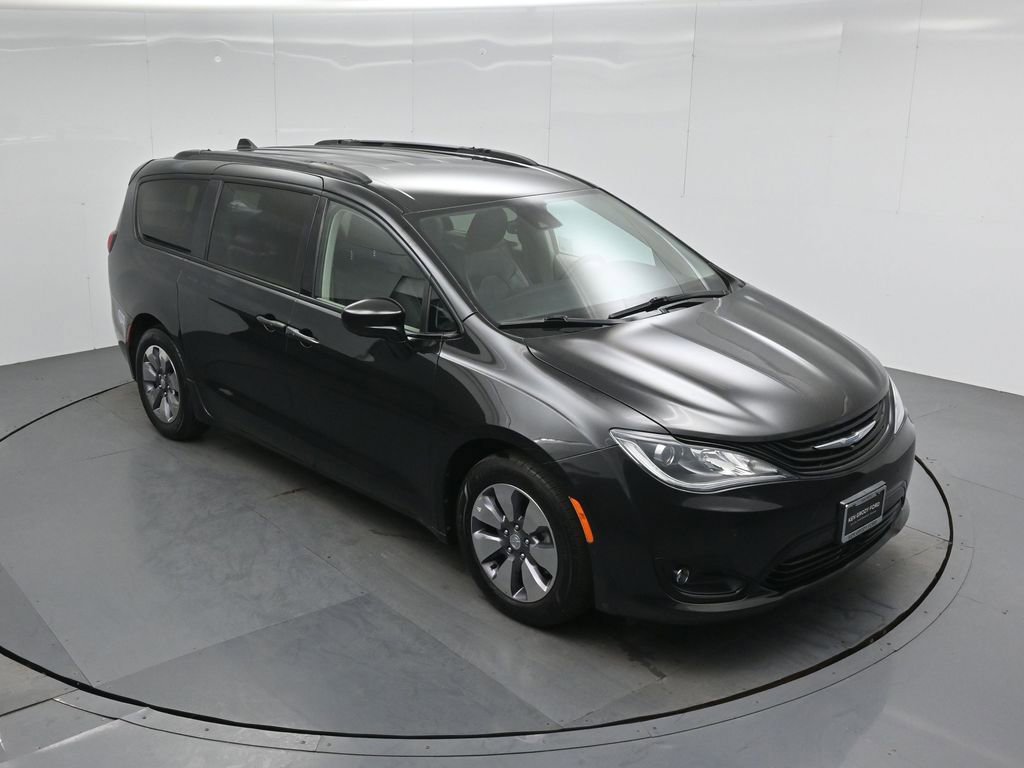 Used 2018 Chrysler Pacifica Limited w/ Advanced Safetytec Group image 39