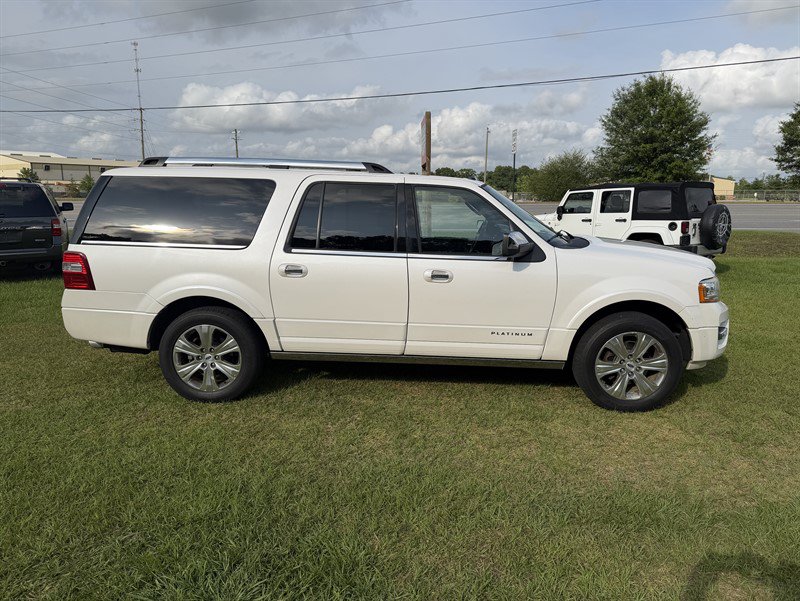 Used 2015 Ford Expedition EL Platinum RWD image 2