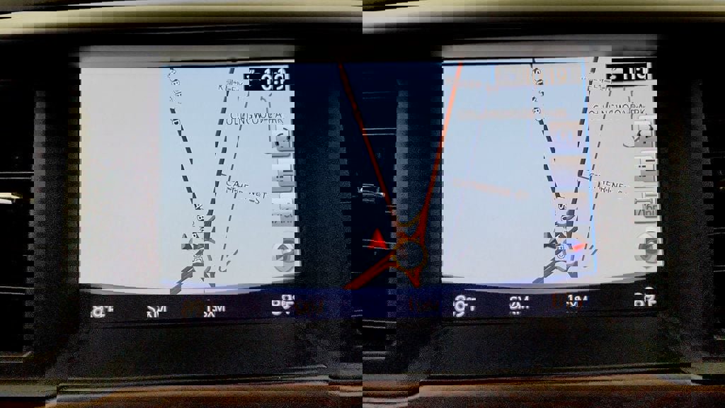 Used 2019 Nissan Pathfinder Platinum w/ Cargo Package image 21