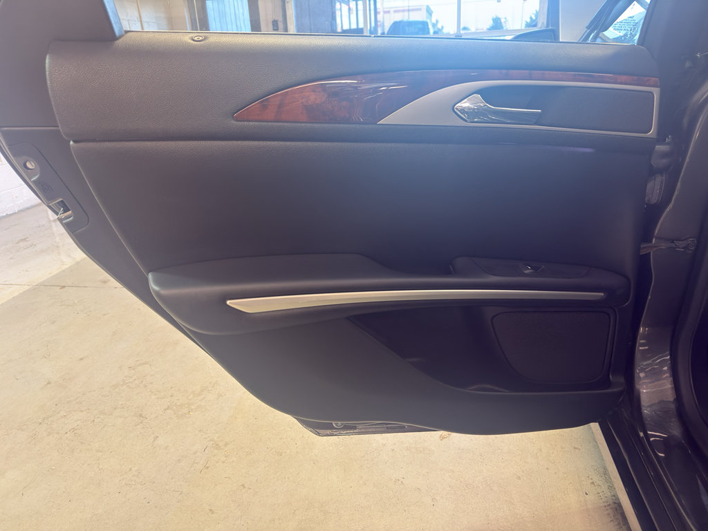Used 2015 Lincoln MKZ w/ Equipment Group 102A Reserve FWD image 31