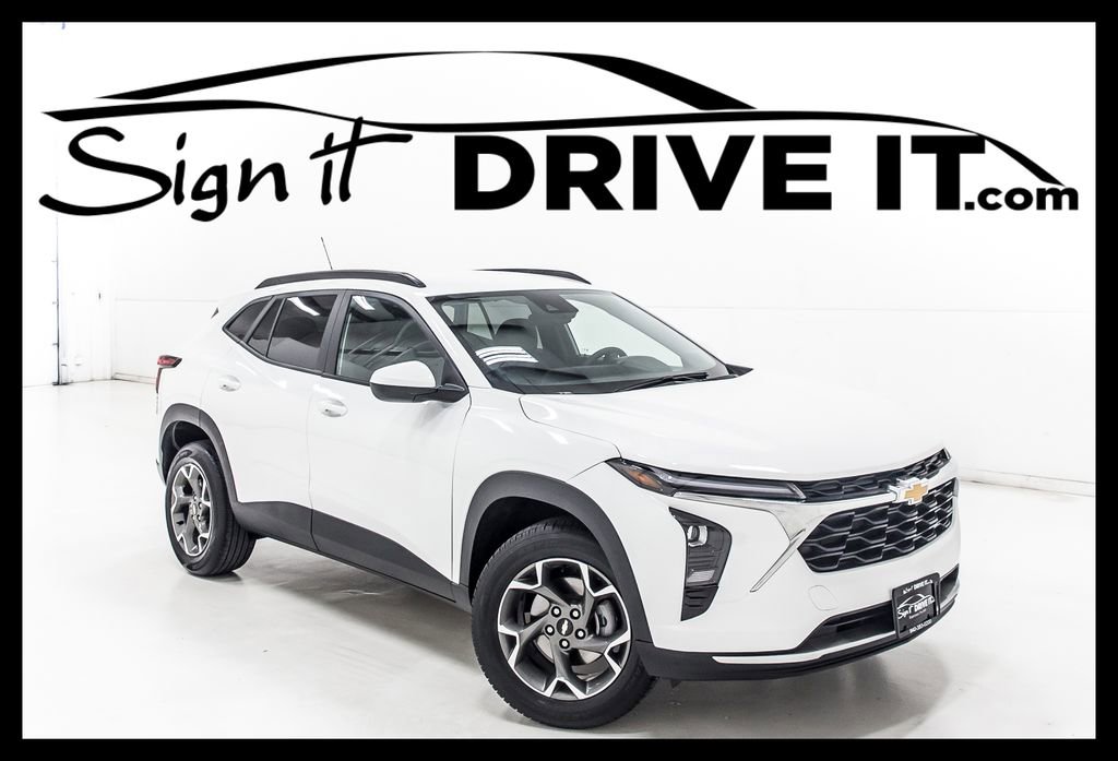 Used 2025 Chevrolet Trax LT