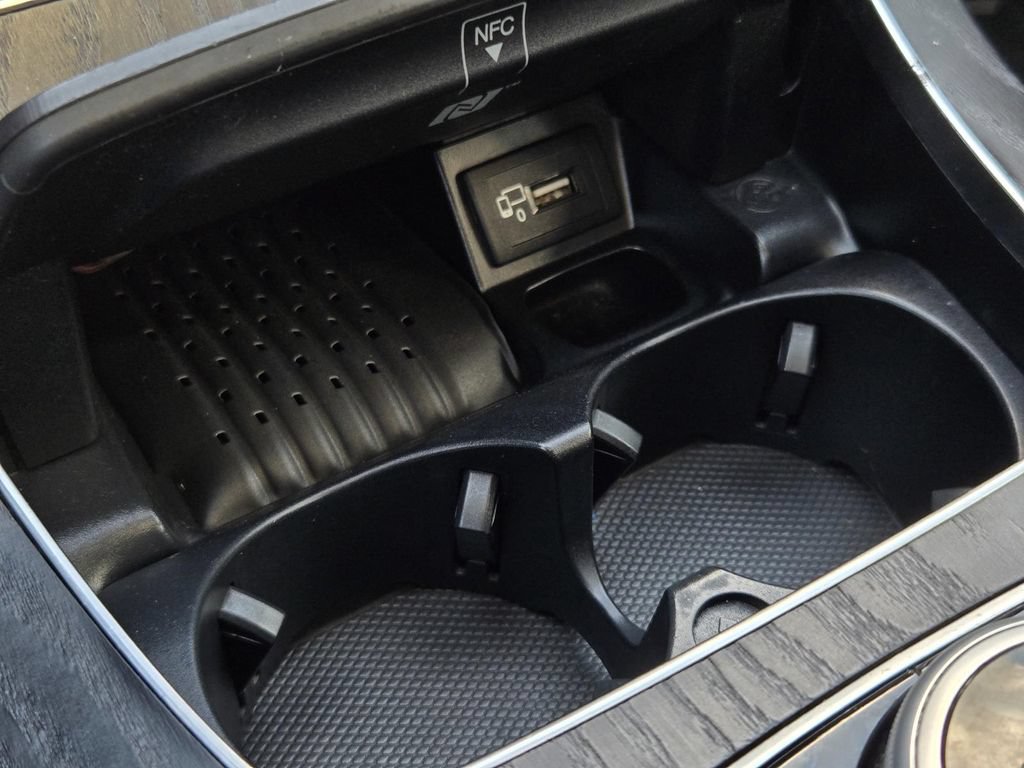 Used 2018 Mercedes-Benz E 300 image 23