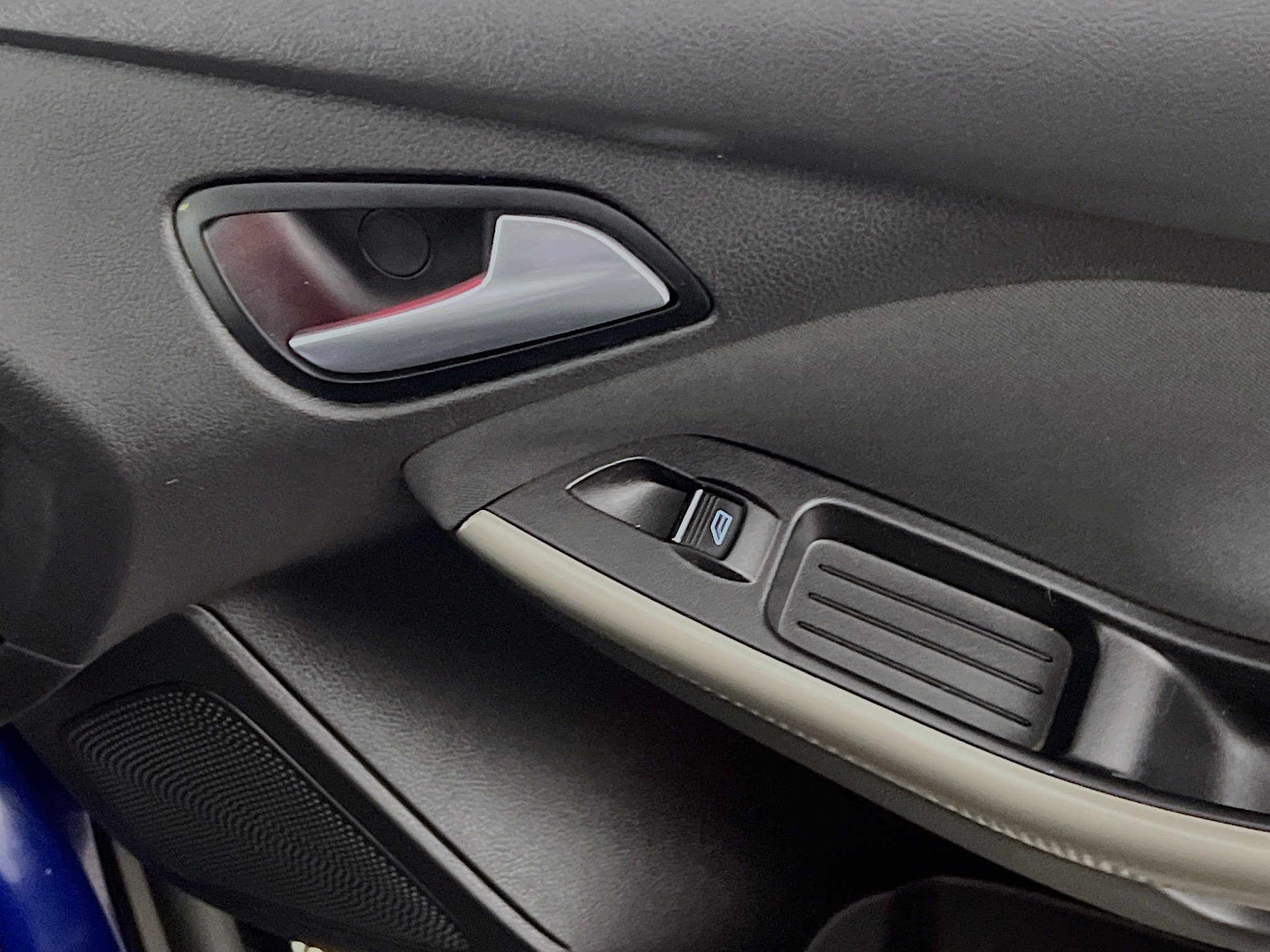 Used 2012 Ford Focus SEL FWD image 30