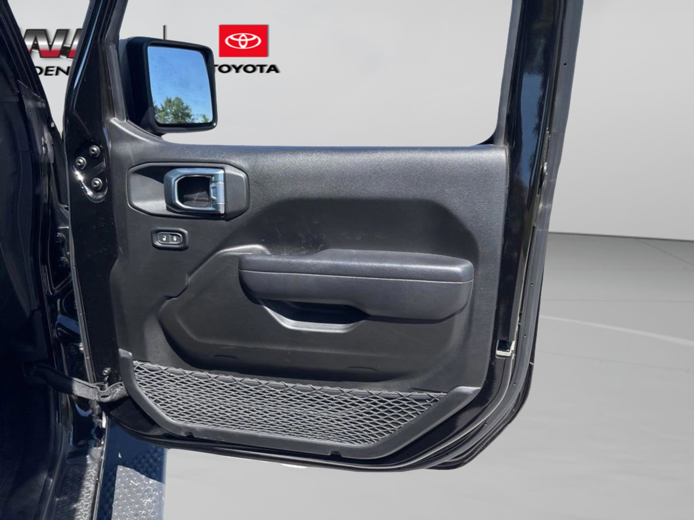 Used 2024 Jeep Wrangler Sport AWD/4WD image 11