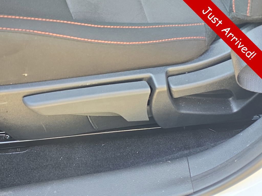 Used 2025 Nissan Sentra SR w/ Midnight Edition FWD image 19