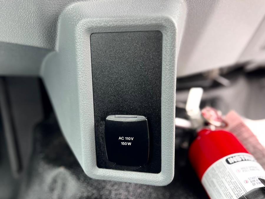 Used 2019 Ford F750 2WD Regular Cab Super Duty image 22