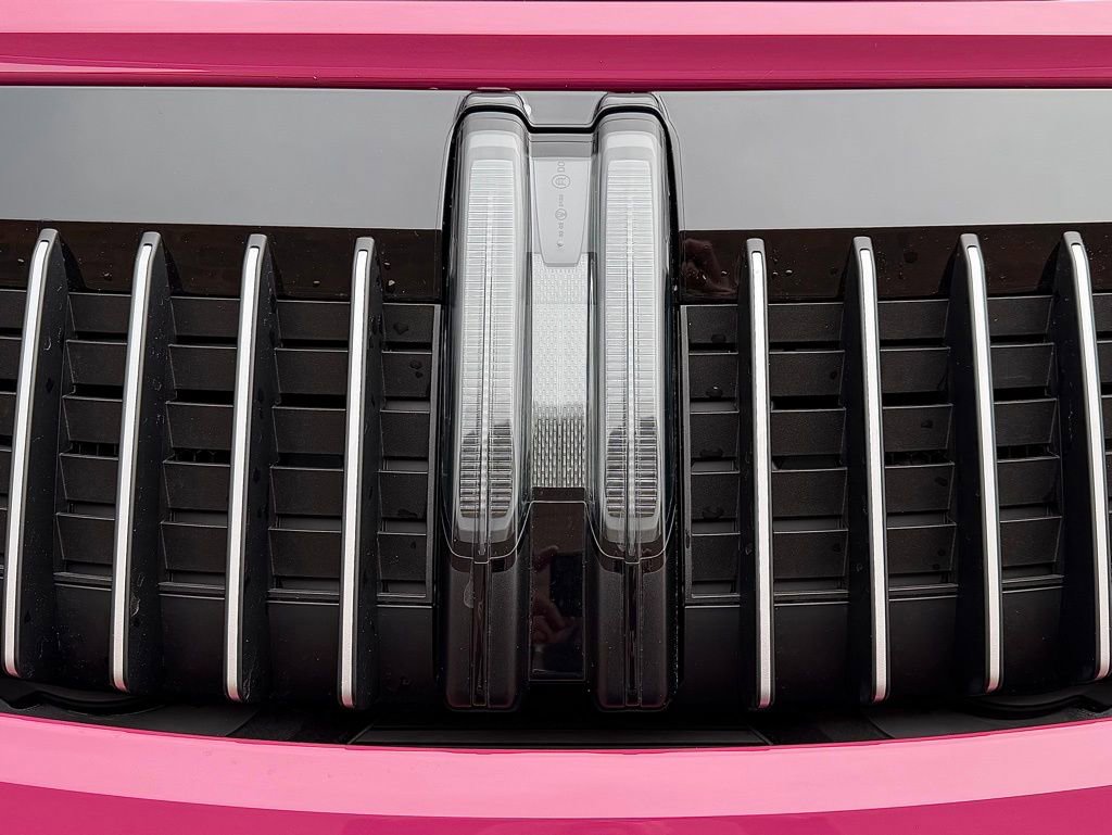 Certified 2024 Porsche 911 Targa 4S w/ Premium Package image 27