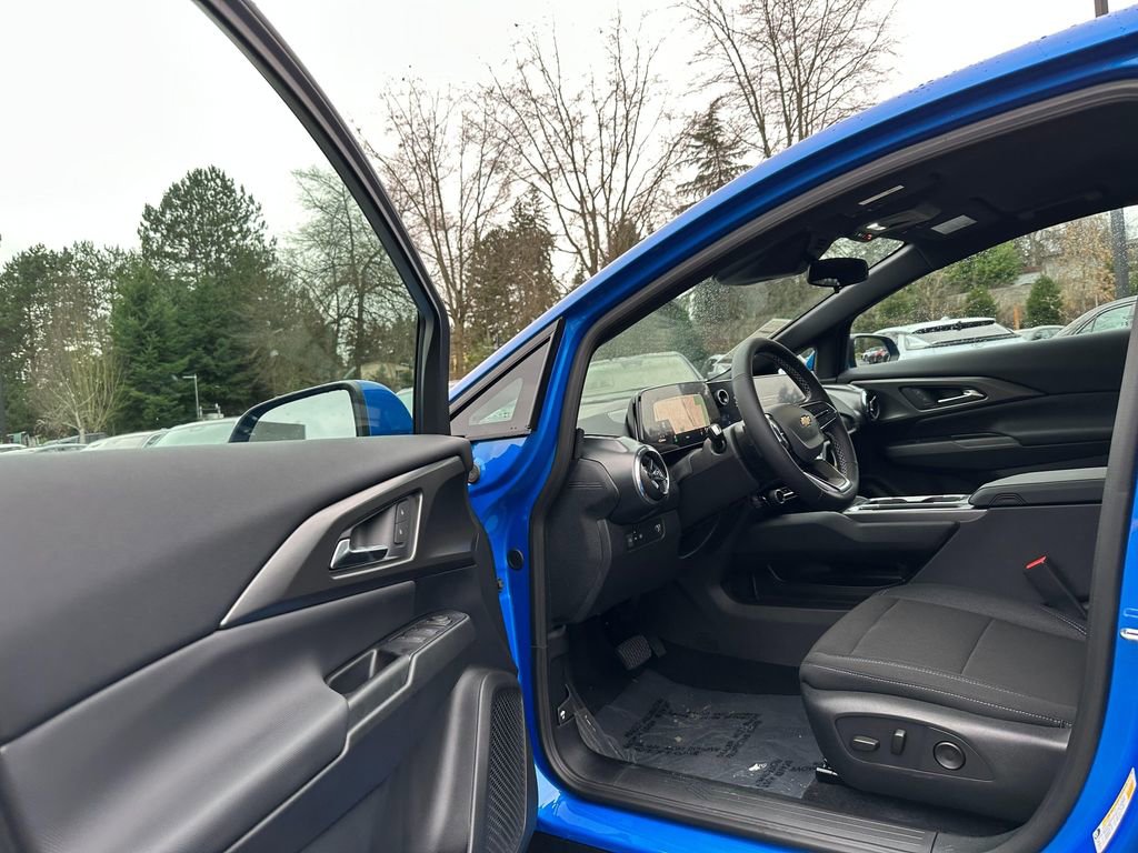 New 2026 Chevrolet Equinox EV LT image 20