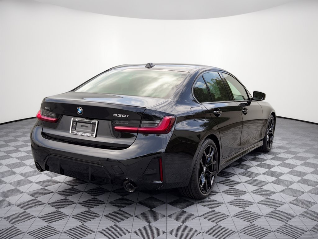 New 2026 BMW 330i xDrive Sedan w/ M Sport Package AWD/4WD image 9