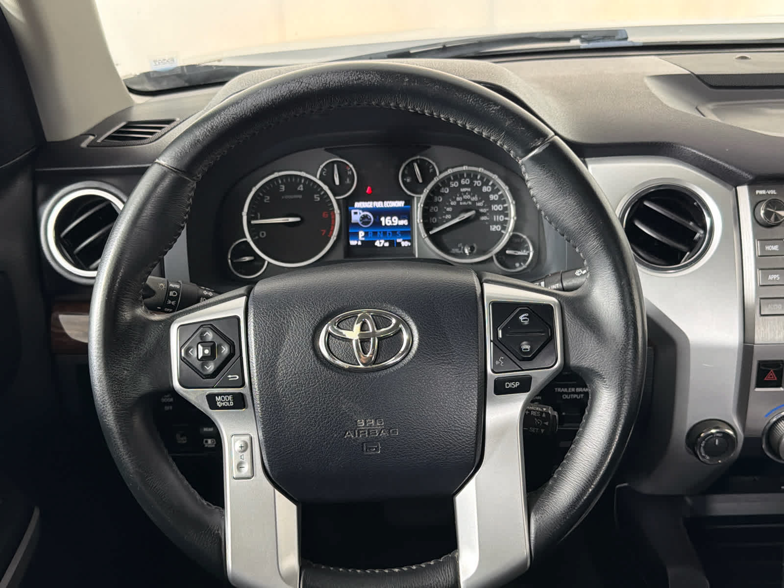 Used 2017 Toyota Tundra Limited w/ Limited Premium Package AWD/4WD image 18