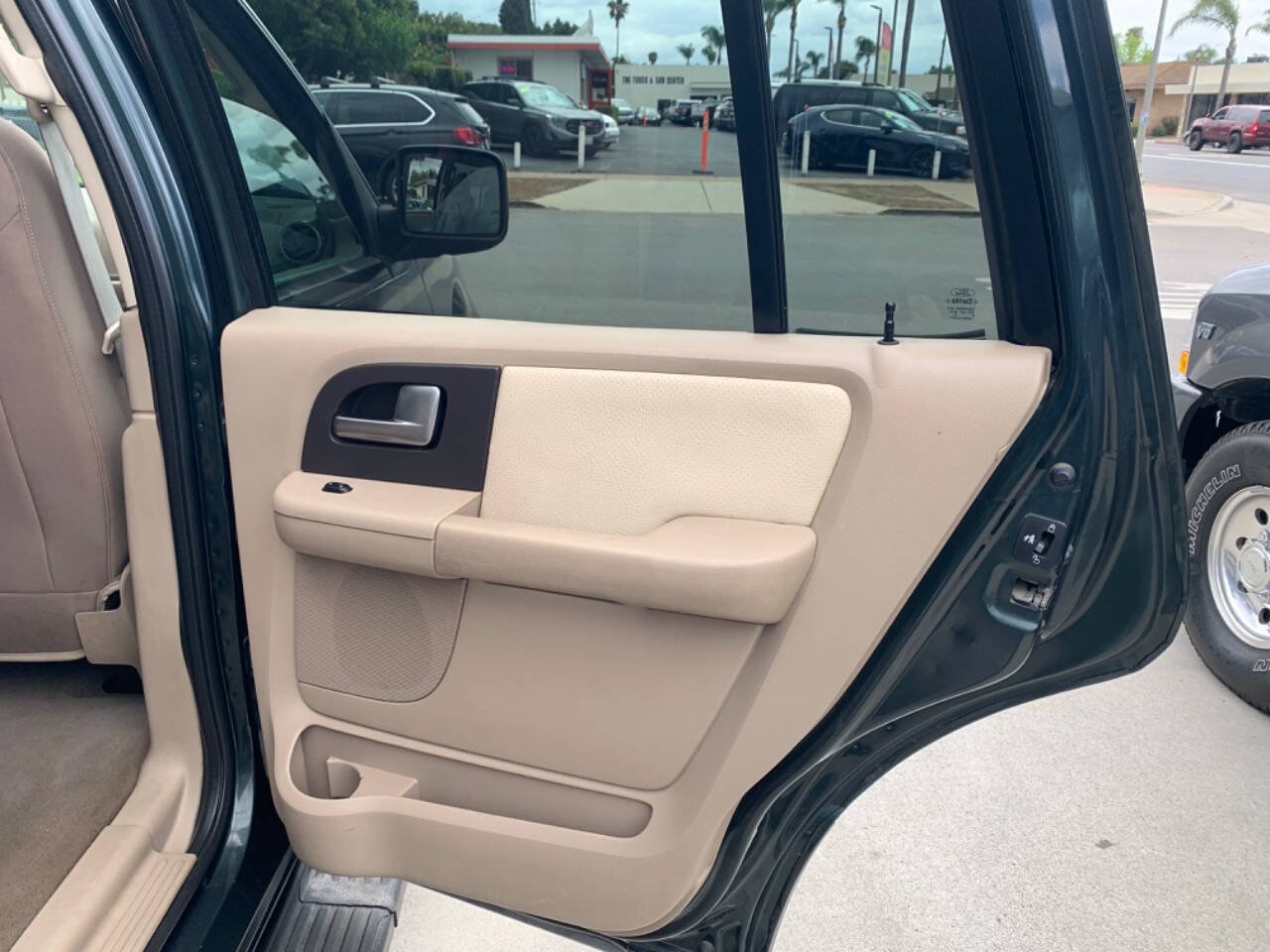 Used 2003 Ford Expedition XLT RWD image 15