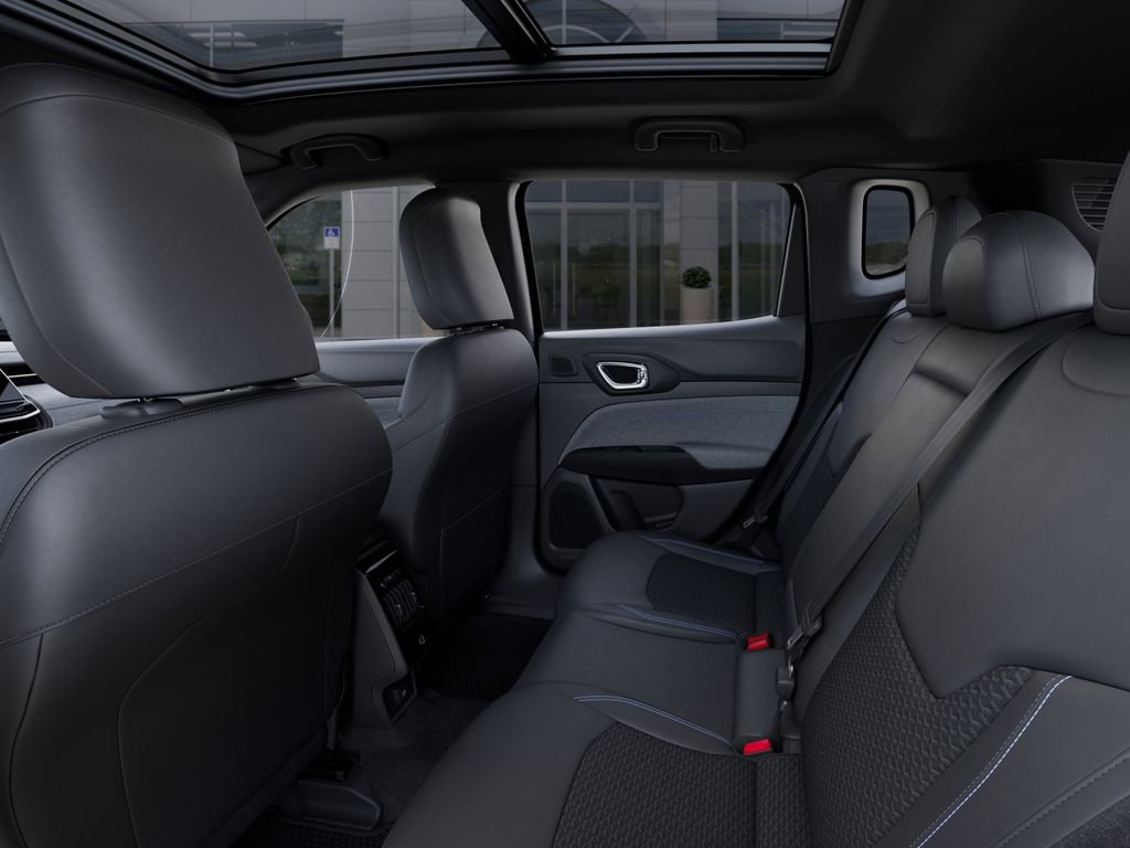 New 2025 Jeep Compass Latitude w/ Sun & Sound Group image 24