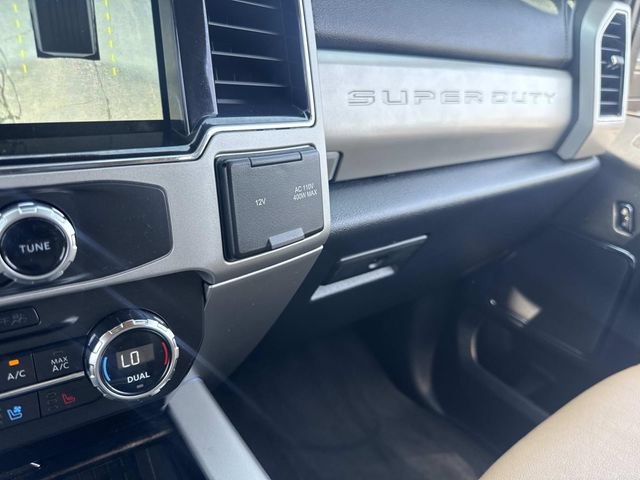 Used 2022 Ford F250 Lariat w/ Lariat Ultimate Package AWD/4WD image 32