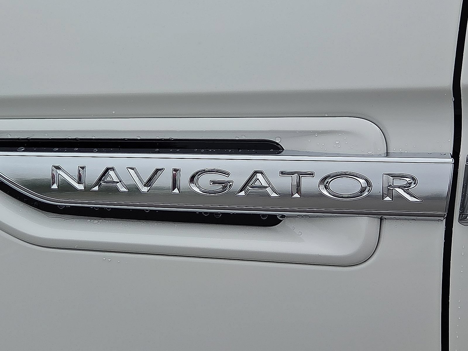 Used 2021 Lincoln Navigator L Reserve w/ Luxury Package AWD/4WD image 9