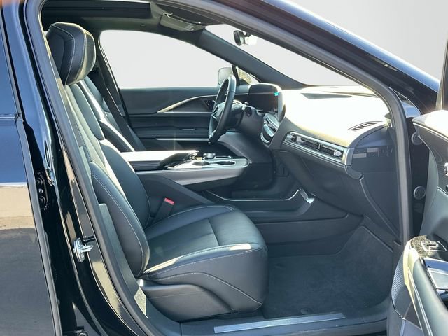 Used 2025 Cadillac Lyriq Luxury image 22