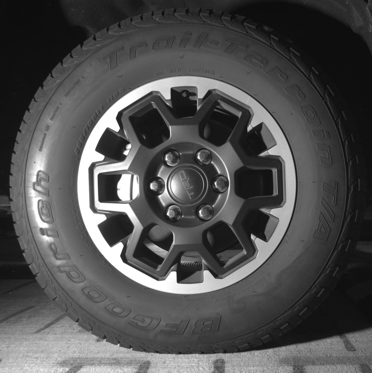 Used 2025 Toyota Tacoma TRD Off-Road AWD/4WD image 13