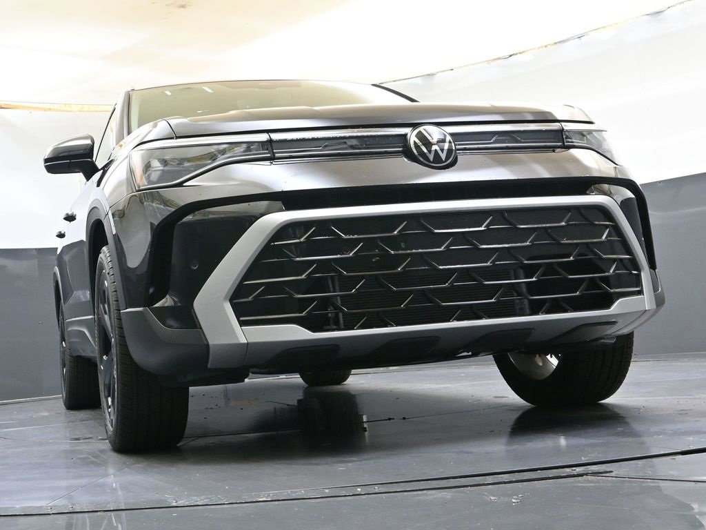 New 2025 Volkswagen Taos SEL image 43