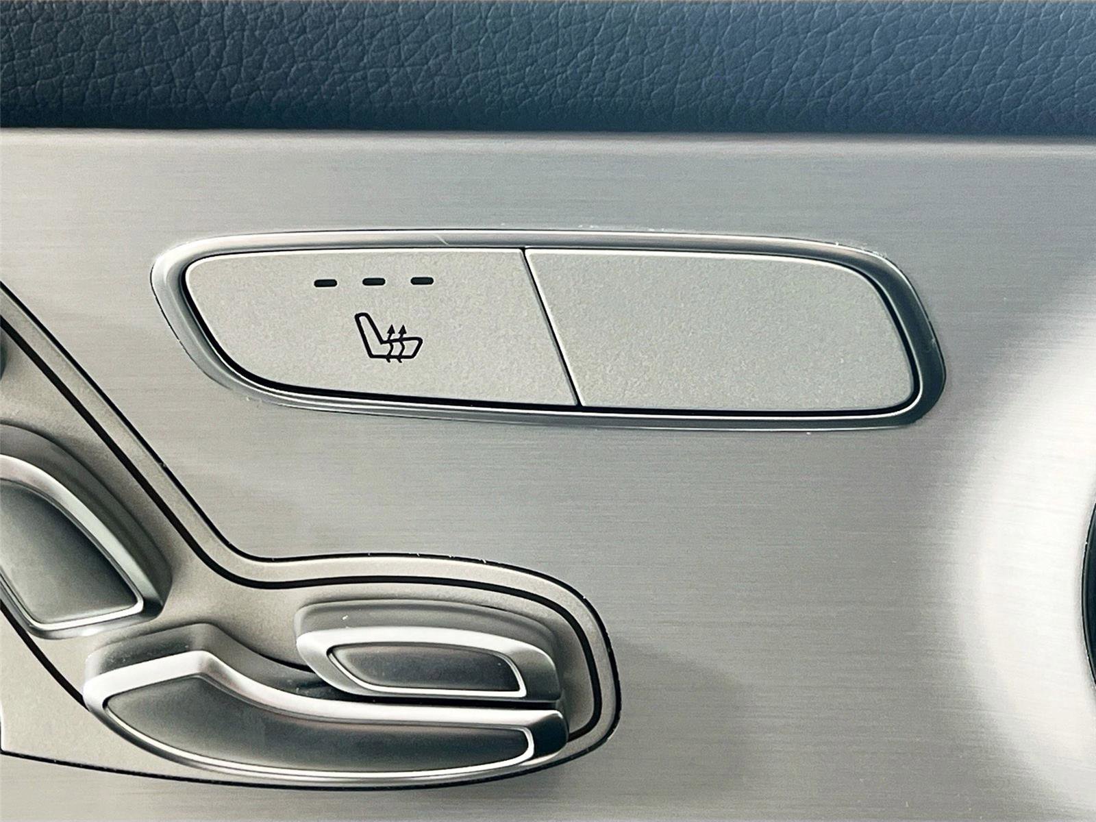 Used 2022 Mercedes-Benz GLC 300 4MATIC Coupe image 14